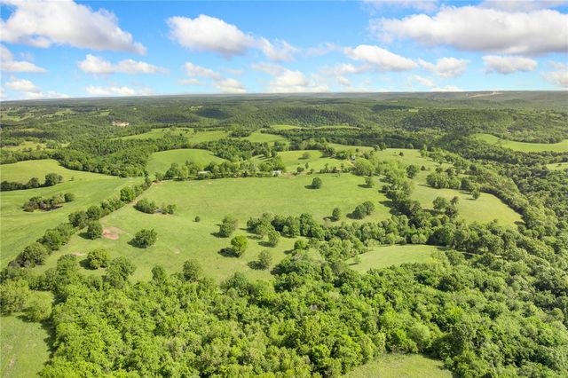706 County Road 650, Green Forest, AR 72638