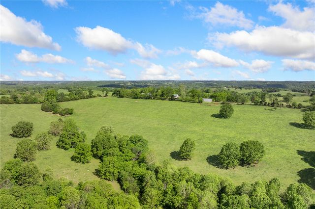 706 County Road 650, Green Forest, AR 72638