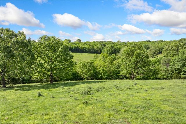 706 County Road 650, Green Forest, AR 72638