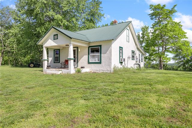 706 County Road 650, Green Forest, AR 72638