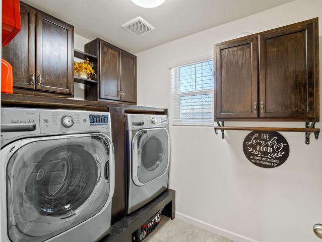 3925 Griffith Avenue, Clovis, CA 93619