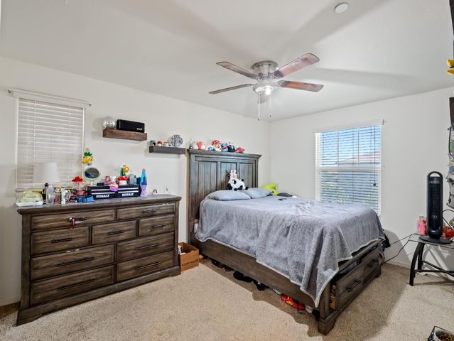 3925 Griffith Avenue, Clovis, CA 93619