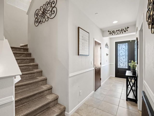 3925 Griffith Avenue, Clovis, CA 93619
