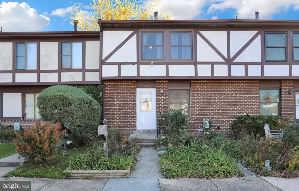 27 BOURBON CT, Baltimore, MD 21234