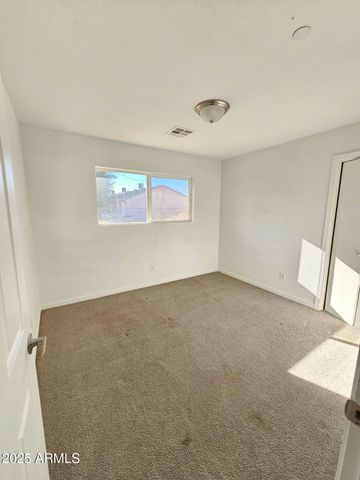 5951 W GLENN Drive, Glendale, AZ 85301