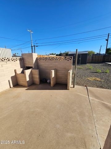 5951 W GLENN Drive, Glendale, AZ 85301