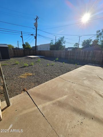 5951 W GLENN Drive, Glendale, AZ 85301