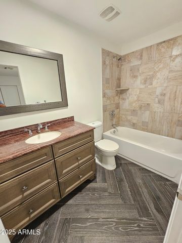 5951 W GLENN Drive, Glendale, AZ 85301