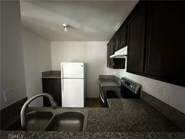 120 E Pine J, Santa Ana, CA 92701