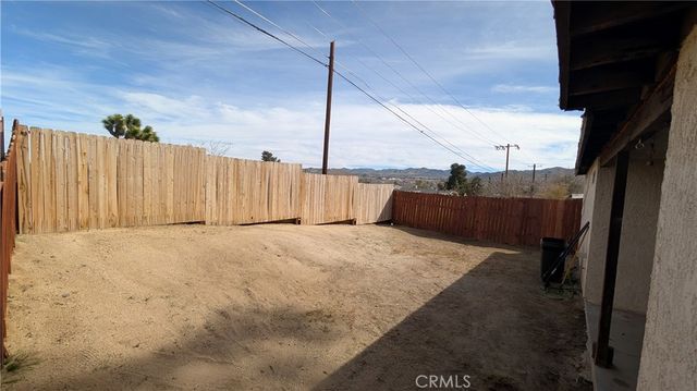 56280 Unit 6 Buena Vista Drive, Yucca Valley, CA 92284