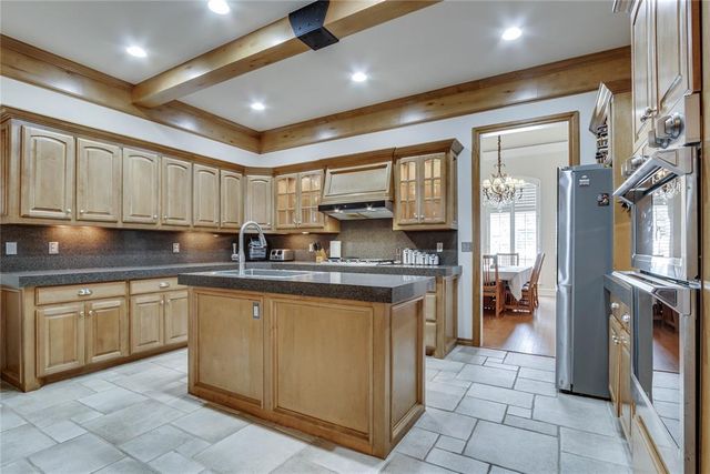 2301 Bay Hill Place, Edmond, OK 73034