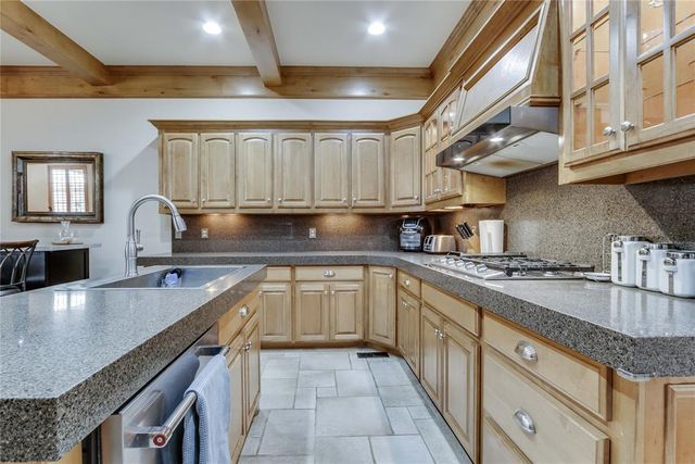 2301 Bay Hill Place, Edmond, OK 73034