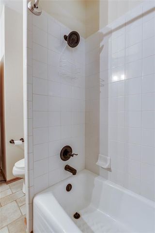 2301 Bay Hill Place, Edmond, OK 73034