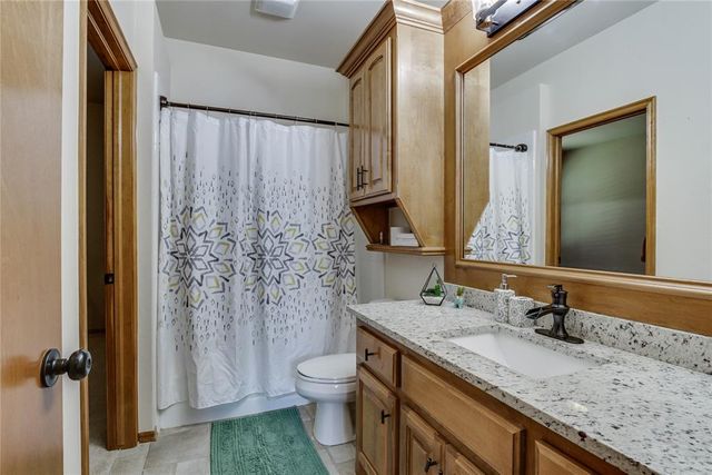 2301 Bay Hill Place, Edmond, OK 73034