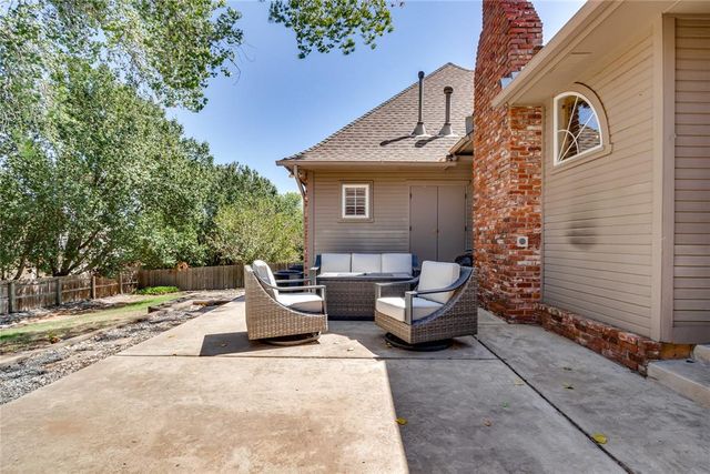 2301 Bay Hill Place, Edmond, OK 73034