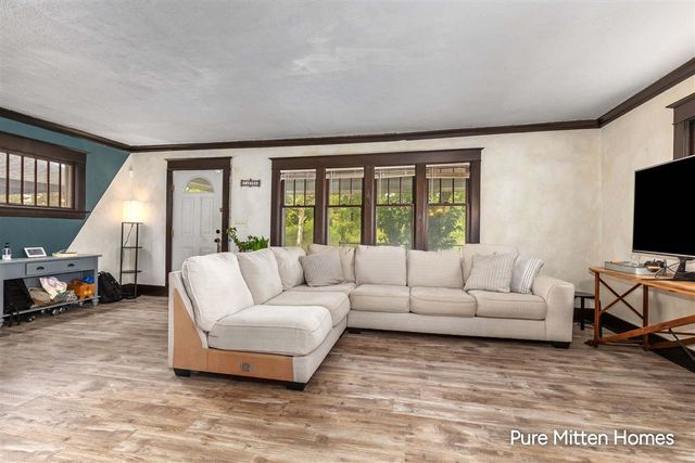1543 Turner Avenue, Grand Rapids, MI 49504