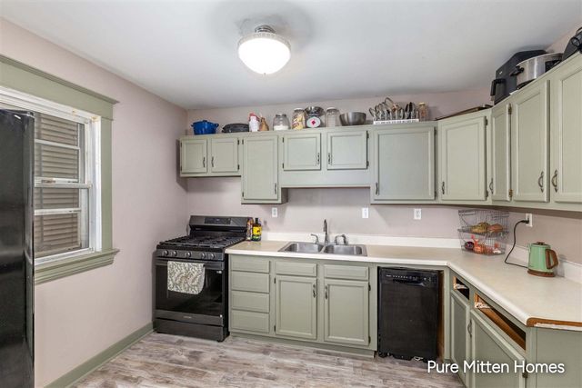 1543 Turner Avenue, Grand Rapids, MI 49504