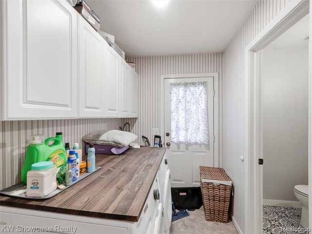 3360 Pleasant Valley Road, Brighton, MI 48114