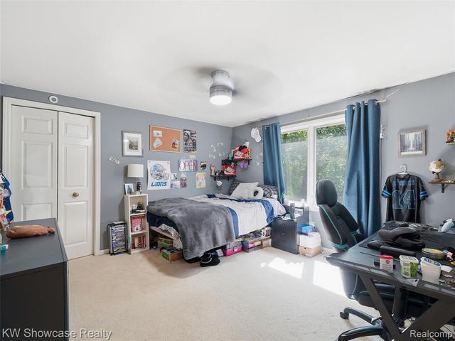 3360 Pleasant Valley Road, Brighton, MI 48114