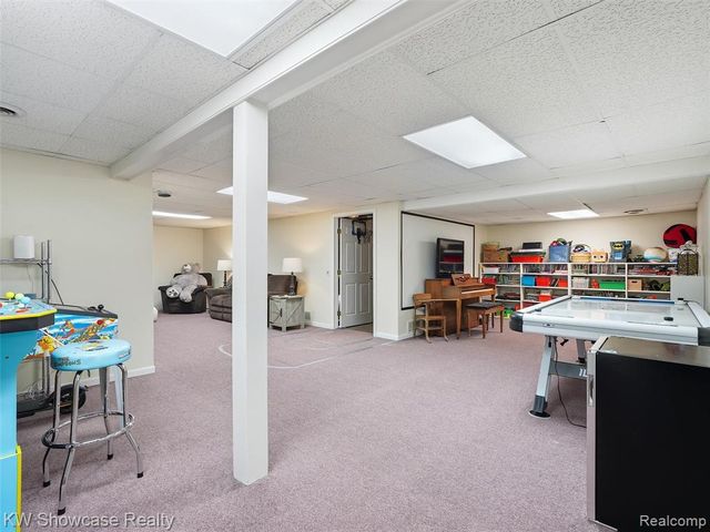 3360 Pleasant Valley Road, Brighton, MI 48114