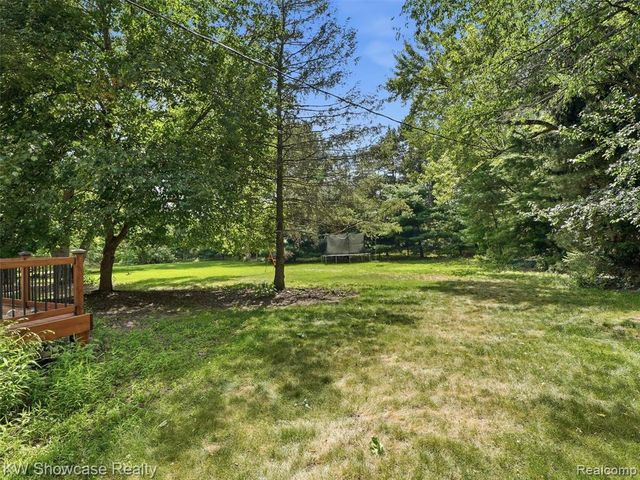 3360 Pleasant Valley Road, Brighton, MI 48114