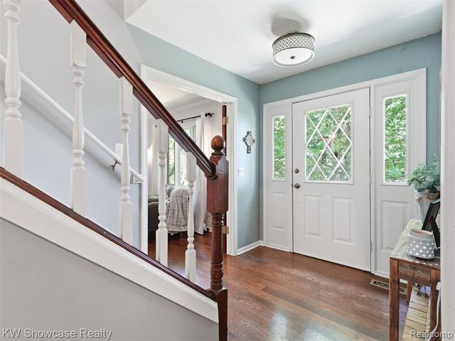 3360 Pleasant Valley Road, Brighton, MI 48114