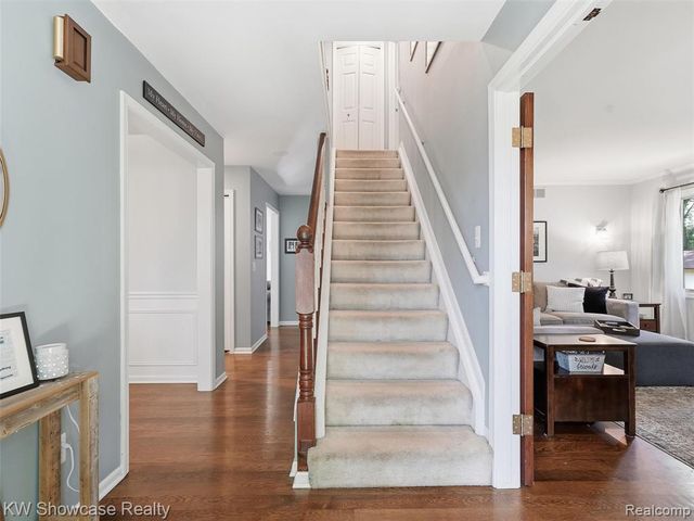 3360 Pleasant Valley Road, Brighton, MI 48114