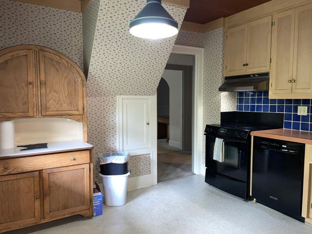 7017 Valley View Road, Edina, MN 55439