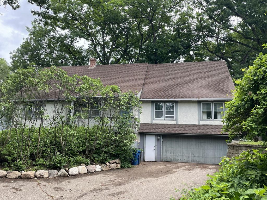 7017 Valley View Road, Edina, MN 55439