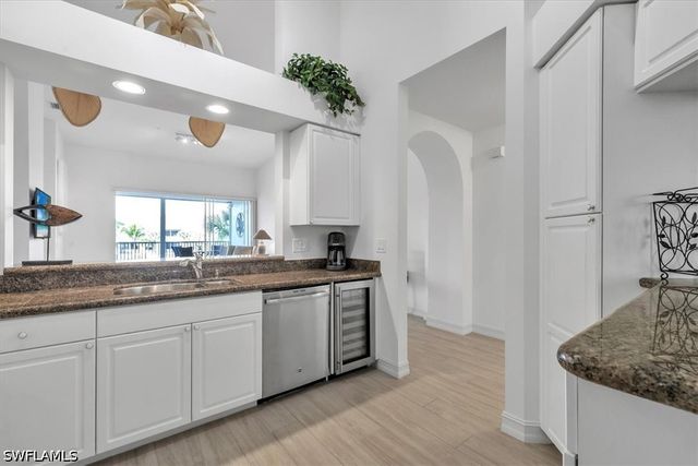 765 Bentwater CIR 203, Naples, FL 34108