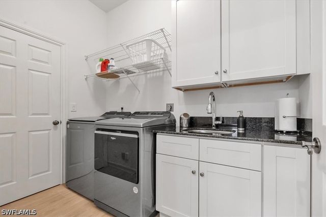 765 Bentwater CIR 203, Naples, FL 34108