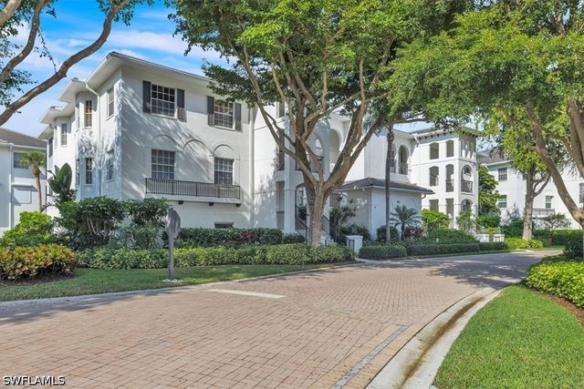 765 Bentwater CIR 203, Naples, FL 34108