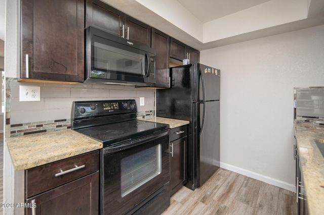 808 N 95th Drive A&B, Tolleson, AZ 85353