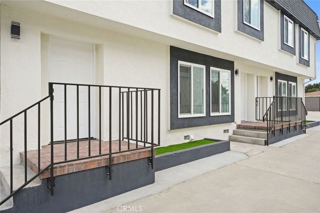 7010 Lennox Avenue, Van Nuys, CA 91405