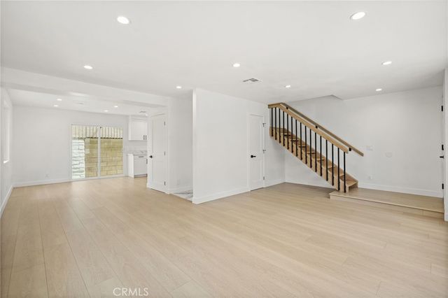 7010 Lennox Avenue, Van Nuys, CA 91405