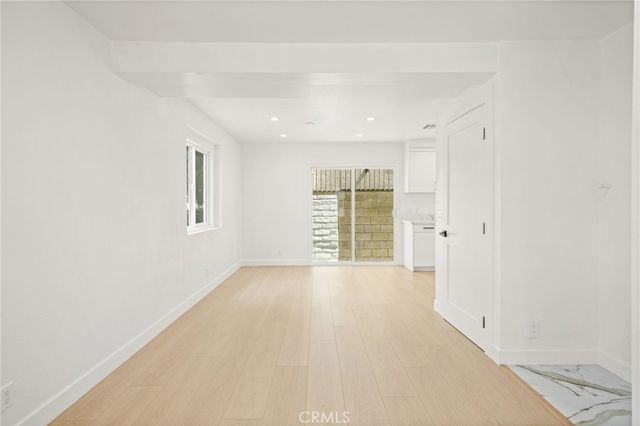 7010 Lennox Avenue, Van Nuys, CA 91405