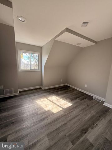 2714 THATCHER ST, Wilmington, DE 19802