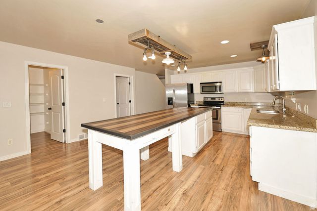 1013 W 250 N, Clearfield, UT 84015