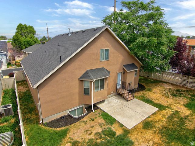 1013 W 250 N, Clearfield, UT 84015
