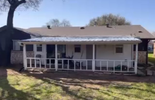 1717 Oak Tree Drive, Denton, TX 76209