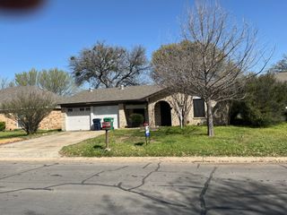 1717 Oak Tree Drive, Denton, TX 76209