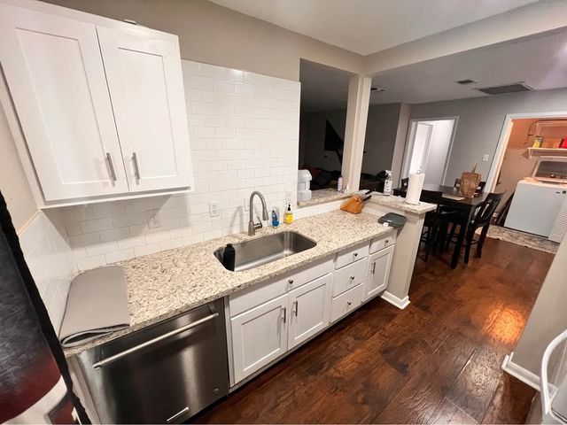 1928 Holleman Drive W, College Station, TX 77840