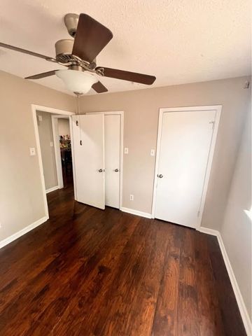 1928 Holleman Drive W, College Station, TX 77840