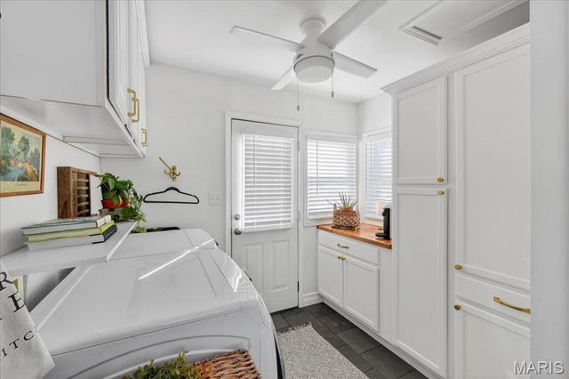 8 S Moreland Avenue, St Louis, MO 63122