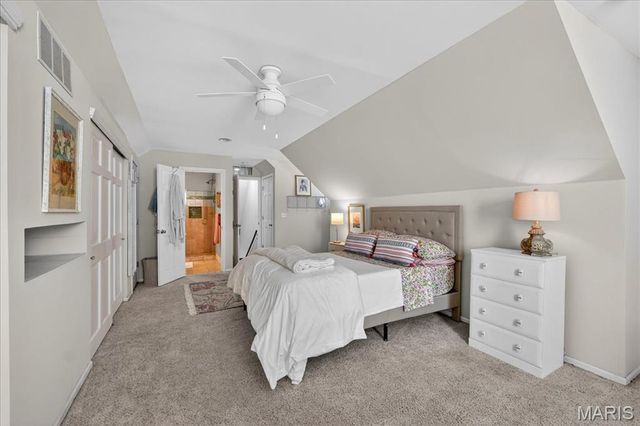 8 S Moreland Avenue, St Louis, MO 63122