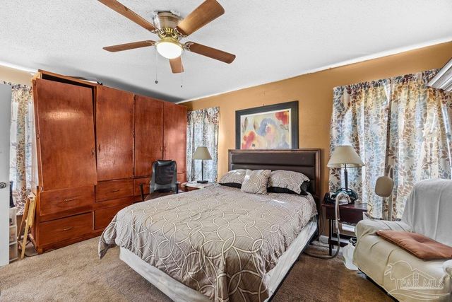 6002 Sarah Dr, Pensacola, FL 32503