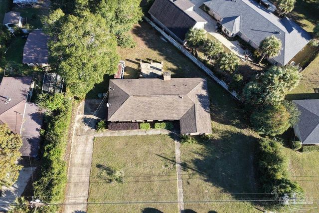 6002 Sarah Dr, Pensacola, FL 32503