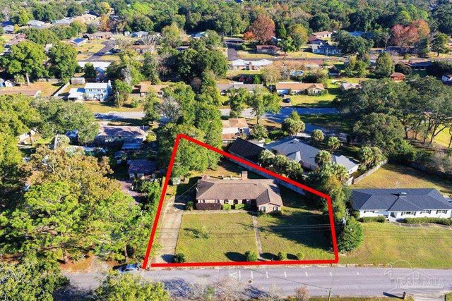 6002 Sarah Dr, Pensacola, FL 32503