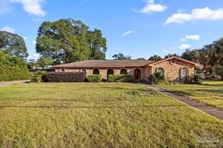 6002 Sarah Dr, Pensacola, FL 32503