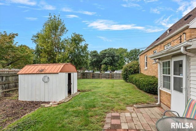 5 WESTWOOD Terrace, Springfield, IL 62702
